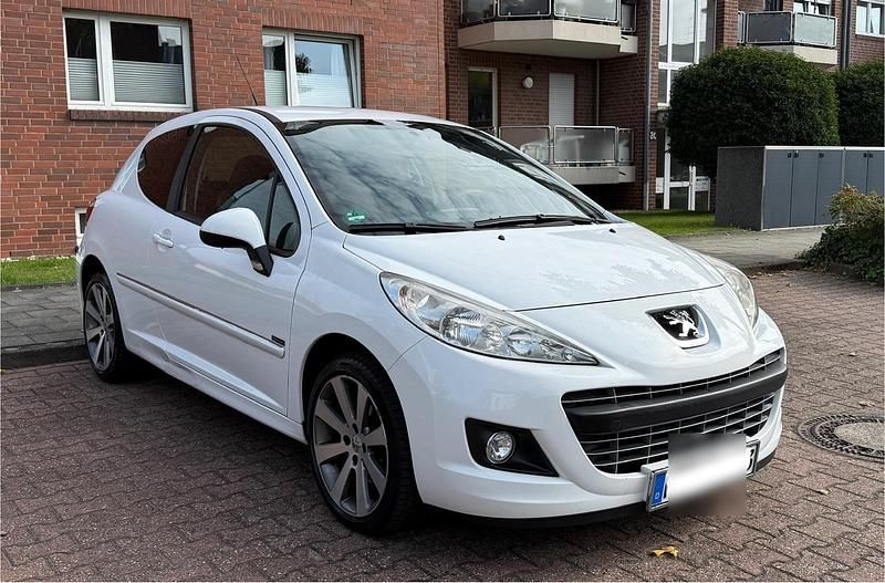 Weiß Gebraucht 2011 Peugeot 207 Sportium Limousine | 3.800 € (Fairer Preis) - Bild 1/4