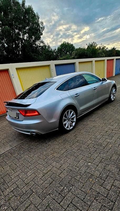 Grau Gebraucht 2013 Audi A7 Kleinwagen | 11.500 € (Guter Preis) - Bild 1/4