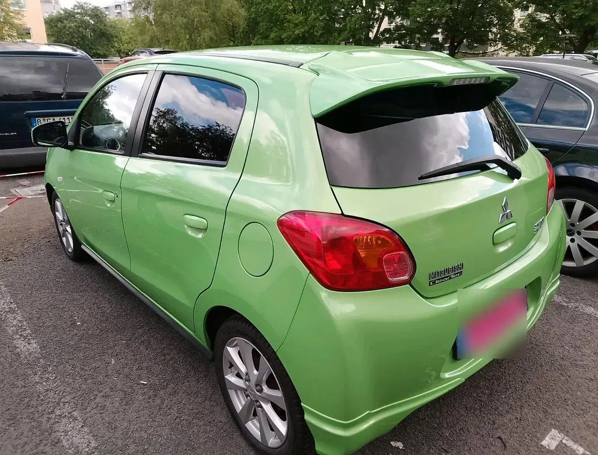 Gebraucht Mitsubishi Space Star Top 80 PS (58 kW) 2013 Grün Van / Kleinbus