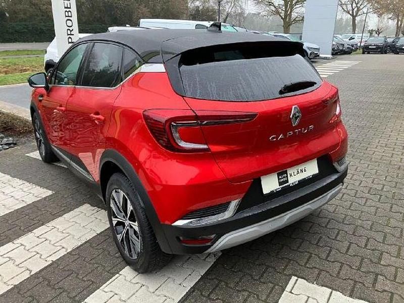Gebraucht Renault Captur Techno 157 PS (115 kW) 2023 Dezirrot/blackpearlschwarz (metallic) SUV