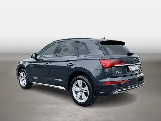 Gebraucht Audi Q5 Advanced 204 PS (150 kW) 2022 Manhattangrau metallic SUV