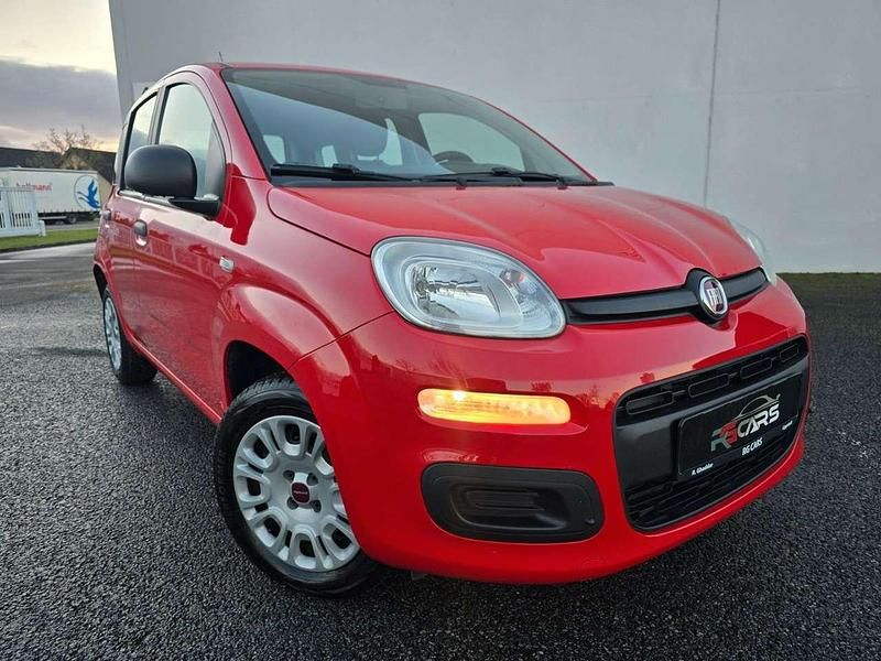 Rot Gebraucht 2018 Fiat Panda Easy Kleinwagen | 6.950 € (Fairer Preis) - Bild 1/4
