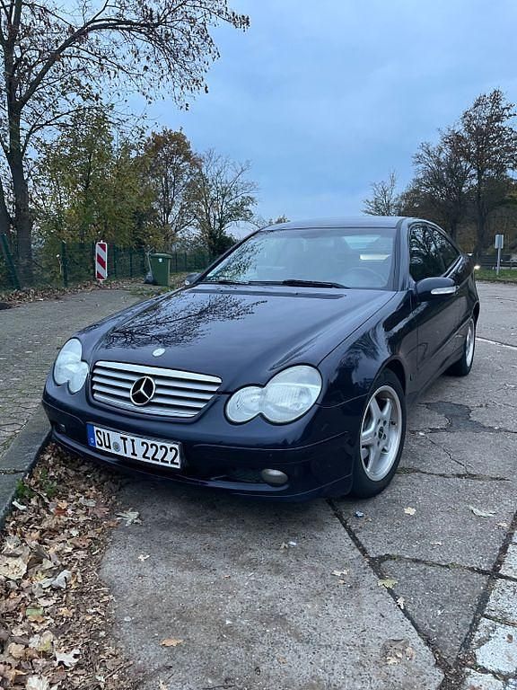 Blau Gebraucht 2004 Mercedes C180 Coupé | 2.500 € (Fairer Preis) - Bild 1/2