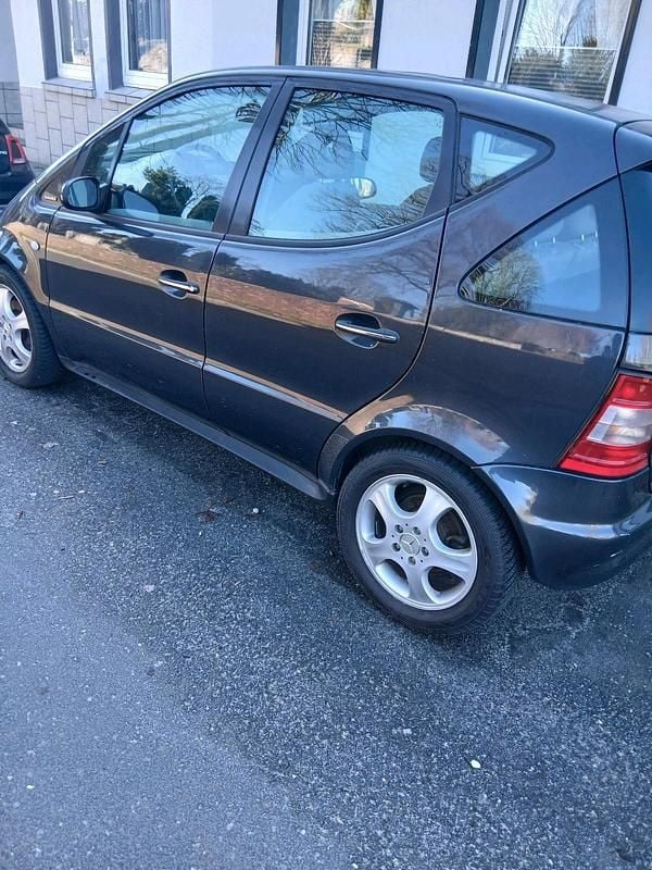 Gebraucht Mercedes A190 125 PS (91 kW) 2000 Grau Limousine