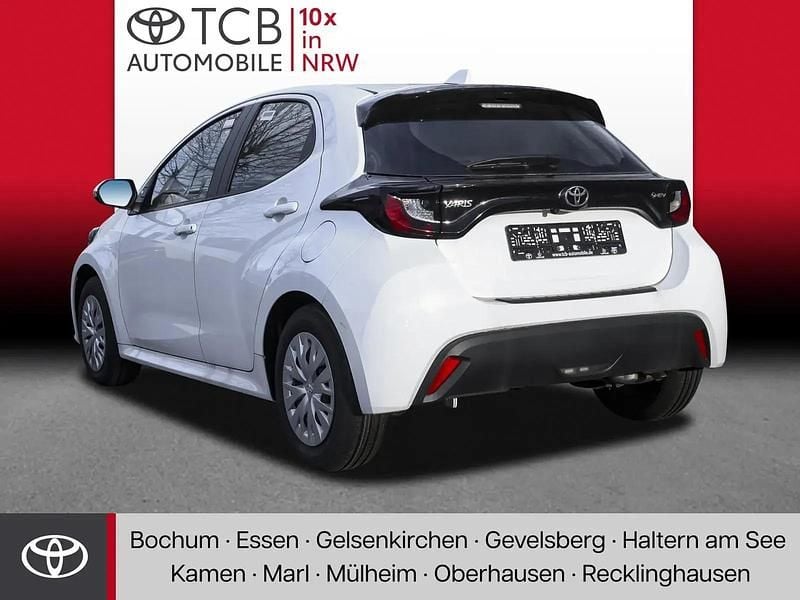 Neu Toyota Yaris Hybrid 116 PS (85 kW) 2025 Super white Kleinwagen