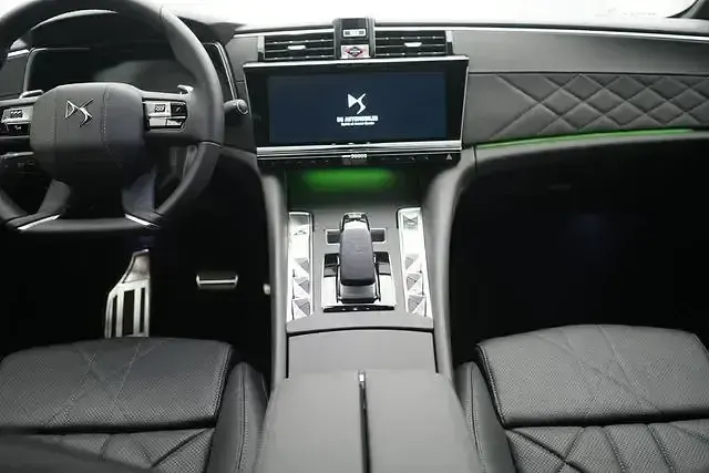 Gebraucht DS Automobiles DS9 Rivoli Plus 340 PS (250 kW) 2025 Perlaneraschwarz Limousine
