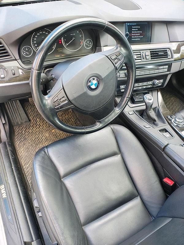 Gebraucht BMW 523 204 PS (150 kW) 2010 Weiß Limousine