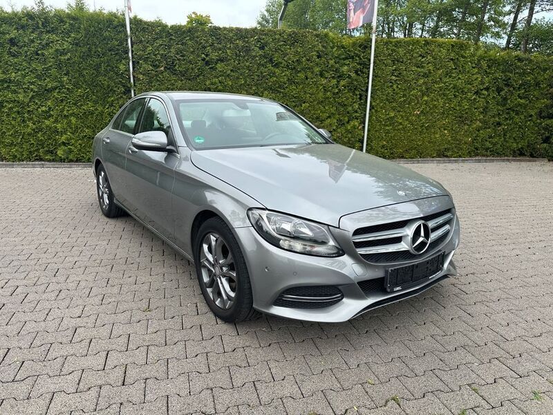 Silber Gebraucht 2014 Mercedes C220 Limousine | 15.990 € (Fairer Preis) - Bild 1/4