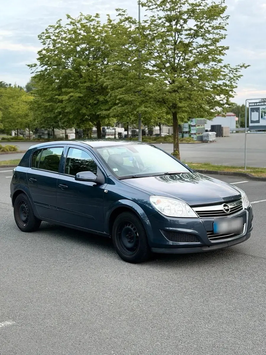 Gebraucht Opel Astra 90 PS (66 kW) 2008 Grau Kleinwagen