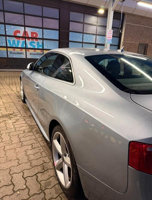 Gebraucht Audi A5 S-Line 179 PS (131 kW) 2010 Silber Coupé