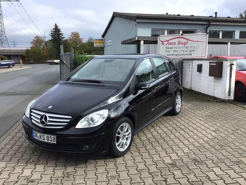 Schwarz Gebraucht 2005 Mercedes B150 Van / Kleinbus | 3.999 € (Fairer Preis) - Bild 1/4