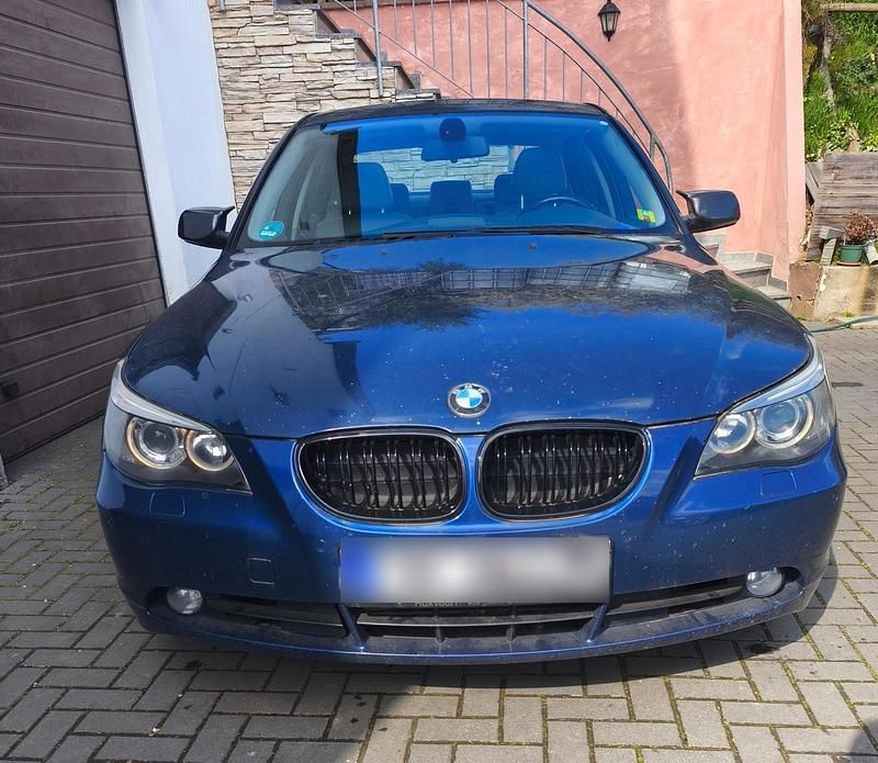 Gebraucht BMW 530 218 PS (160 kW) 2004 Blau Limousine