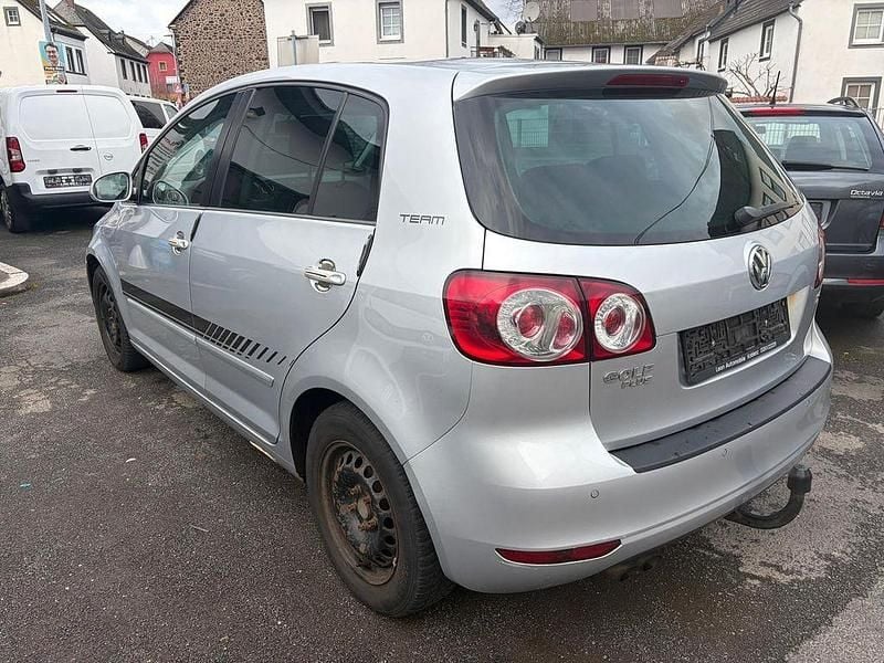 Gebraucht VW Golf VI Team 122 PS (89 kW) 2011 Silber Kleinwagen