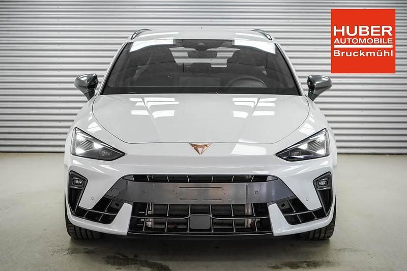Gebraucht Cupra Leon VZ 333 PS (244 kW) 2025 Glacial white metallic (2y) Kombi