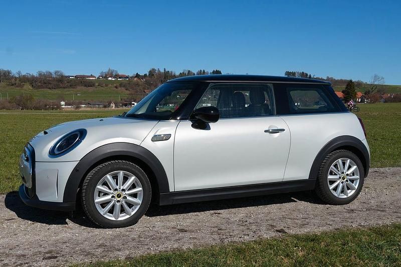 Second-hand Mini Cooper 135 kW (184 CP) 2022 Alb Hatchback
