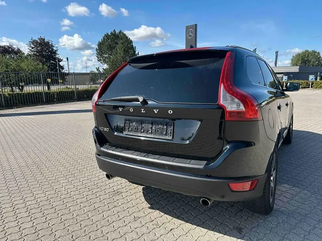Gebraucht Volvo XC60 Summum 205 PS (150 kW) 2011 Schwarz SUV