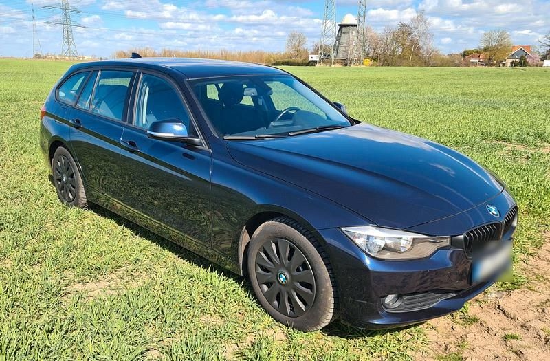 Gebraucht BMW 316 140 PS (102 kW) 2015 Blau Kombi
