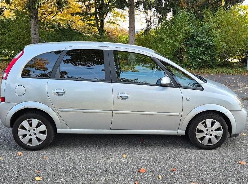 Gebraucht Opel Meriva 101 PS (74 kW) 2005 Silber Van / Kleinbus