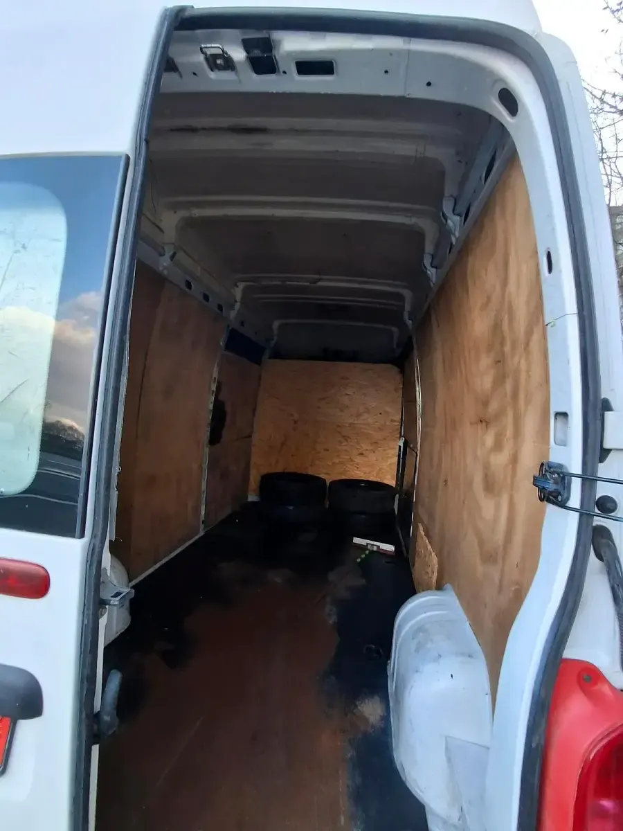 Second-hand Renault Master 120 CP (88 kW) 2002 Alb Monovolum