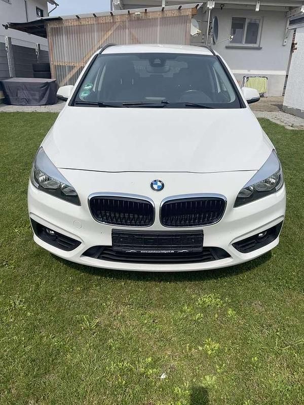 Gebraucht BMW 218 136 PS (100 kW) 2015 Weiß Van / Kleinbus