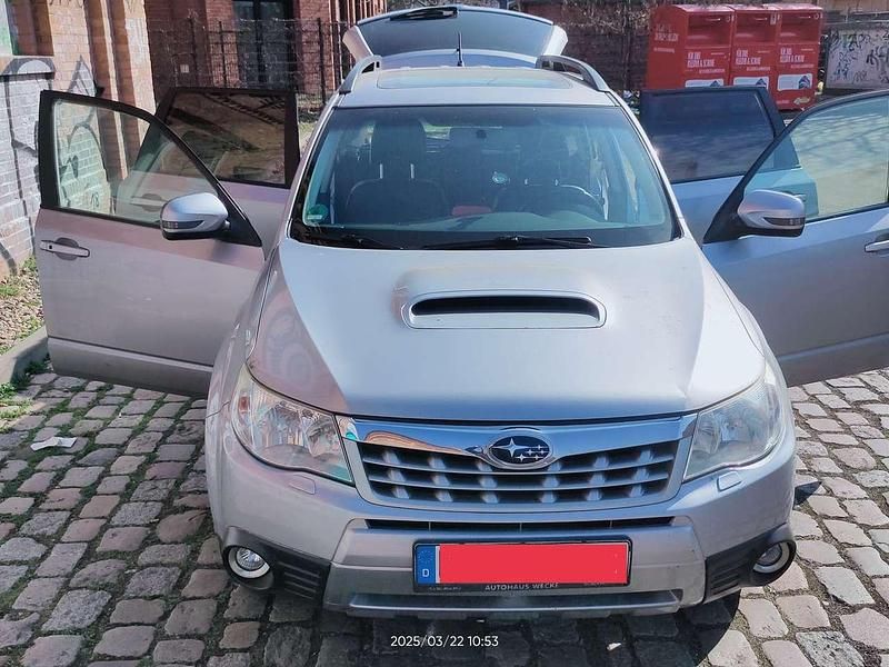 Gebraucht 2012 Subaru Forester Exclusive+ SUV | 2.000 € (Fairer Preis) - Bild 1/4
