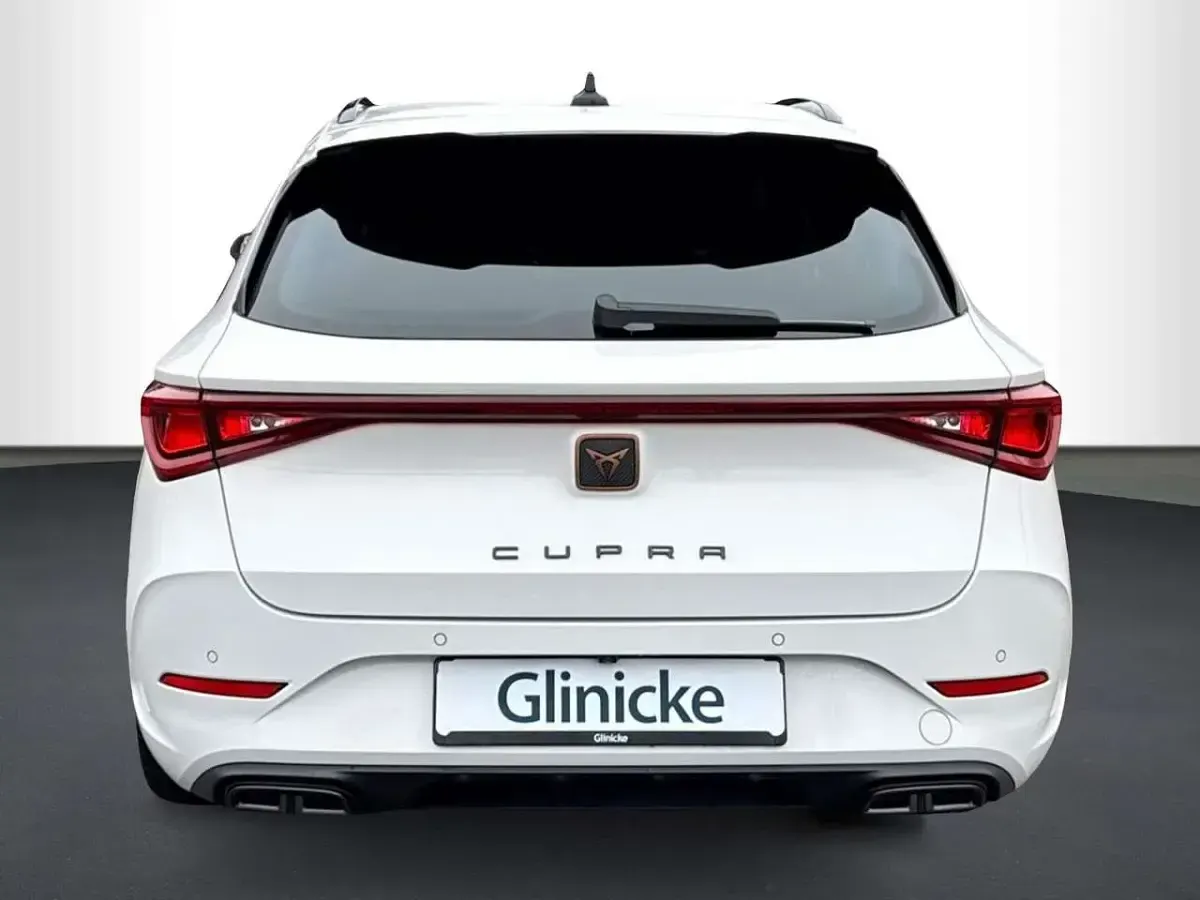 Gebraucht Cupra Leon 150 PS (110 kW) 2024 "candy" weiss Kombi