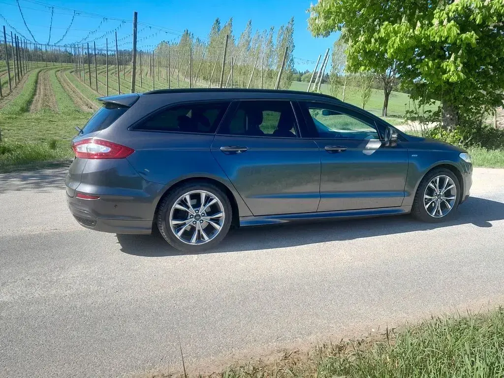 Gebraucht Ford Mondeo ST 150 PS (110 kW) 2017 Grau Limousine
