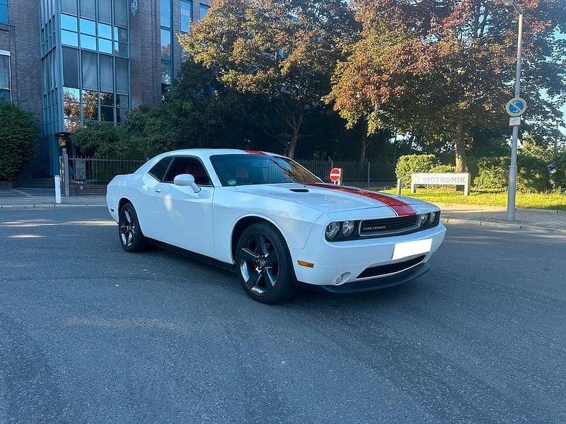 Weiß Gebraucht 2013 Dodge Challenger Coupé | 15.999 € (Superpreis) - Bild 1/4