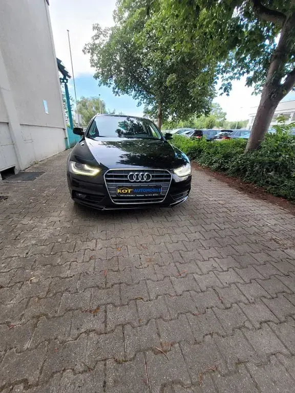 Gebraucht Audi A4 Attraction 150 PS (110 kW) 2014 Schwarz Limousine