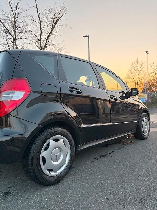 Gebraucht Mercedes A150 95 PS (69 kW) 2008 Schwarz Kleinwagen