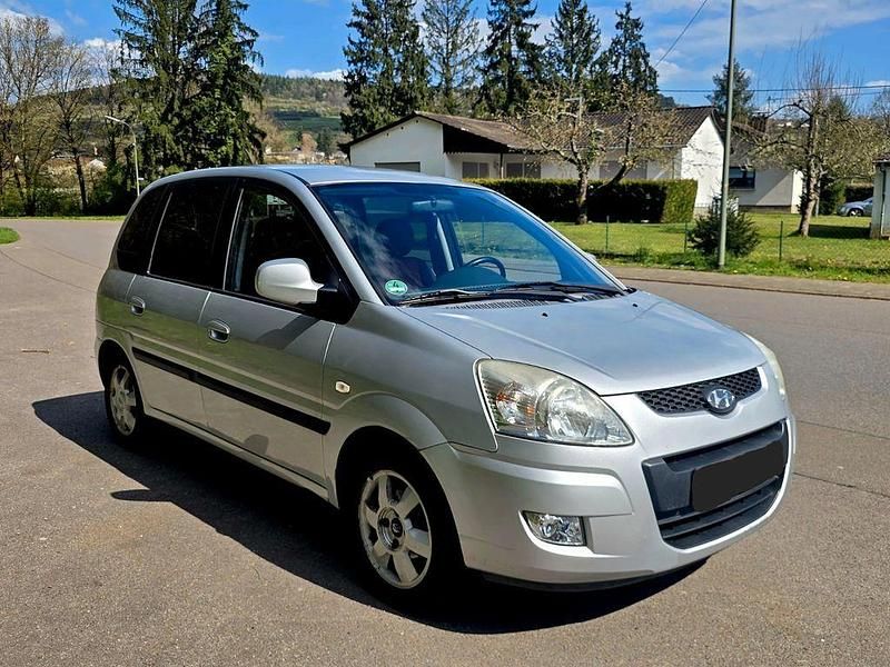 Second-hand Hyundai Matrix 103 CP (75 kW) 2010 Verde Monovolum