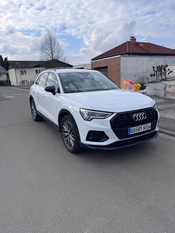 Gebraucht Audi Q3 Ambiente 150 PS (110 kW) 2019 Weiß SUV