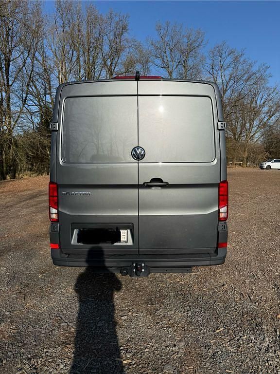 Gebraucht VW Crafter 102 PS (75 kW) 2023 Grau Van