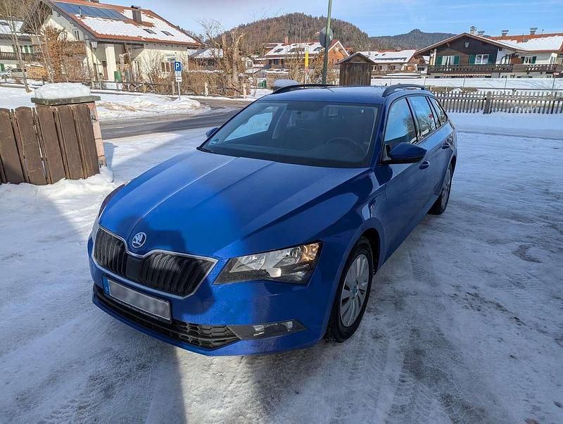 Gebraucht Skoda Superb Premium Edition 150 PS (110 kW) 2019 Blau Kombi