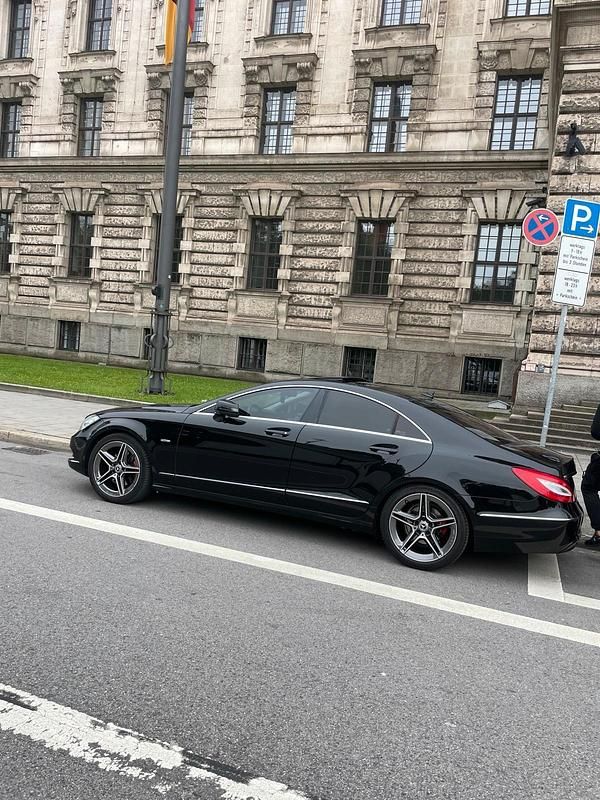 Gebraucht Mercedes CLS350 265 PS (194 kW) 2011 Schwarz Limousine