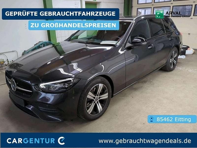 Olivgruen matt Gebraucht 2023 Mercedes C220 Avantgarde Kombi | 26.490 € (Superpreis) - Bild 1/2