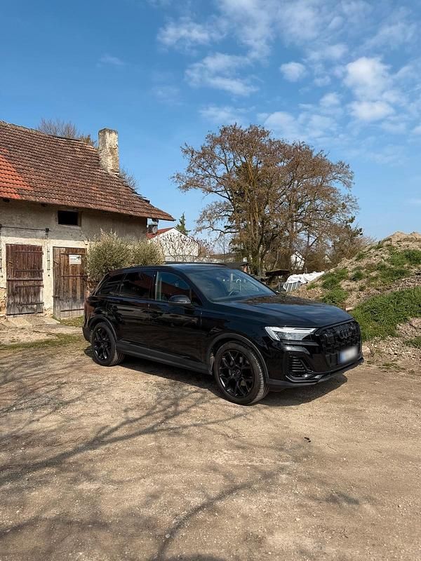 Gebraucht Audi Q7 Ambiente 231 PS (169 kW) 2025 Schwarz SUV