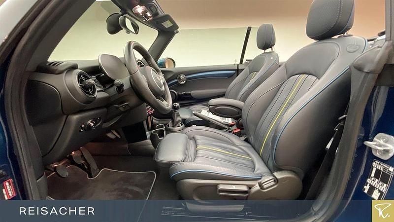 Gebraucht Mini One Cabriolet 102 PS (75 kW) 2022 Blau Cabrio