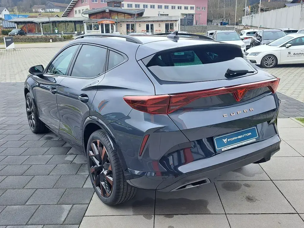 Neu Cupra Formentor 150 PS (110 kW) 2025 Grau SUV