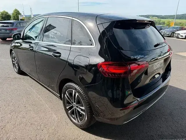 Gebraucht Mercedes B250e Progressive 2023 Schwarz Kleinwagen