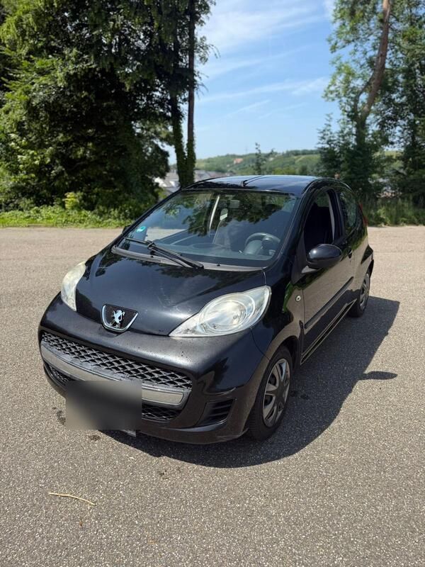 Schwarz Gebraucht 2011 Peugeot 107 Kleinwagen | 1.999 € (Fairer Preis) - Bild 1/4