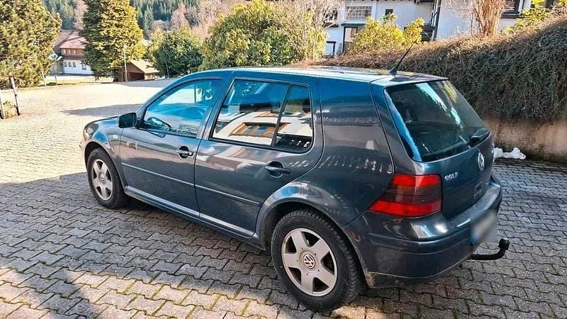 Second-hand VW Golf IV 150 CP (110 kW) 2000 Gri Berlinǎ