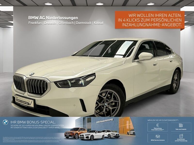Weiß Gebraucht 2024 BMW 520 Comfort Edition Limousine | 45.950 € (Guter Preis) - Bild 1/3