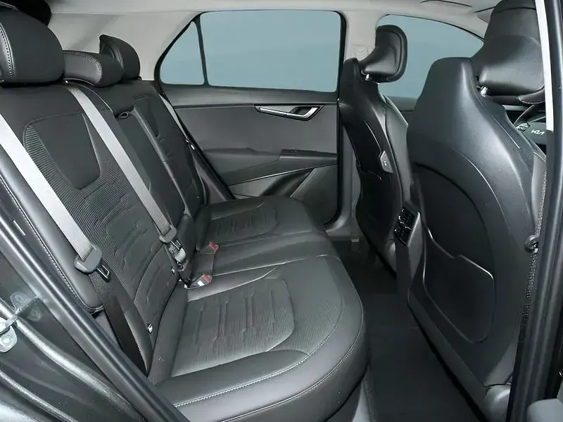 Gebraucht Kia Niro 182 PS (133 kW) 2025 Grau SUV