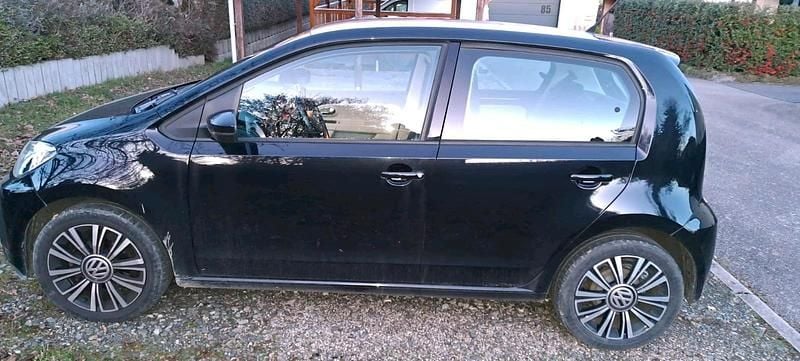 Schwarz Gebraucht 2017 VW up! high up! Kleinwagen | 9.700 € (Fairer Preis) - Bild 1/4