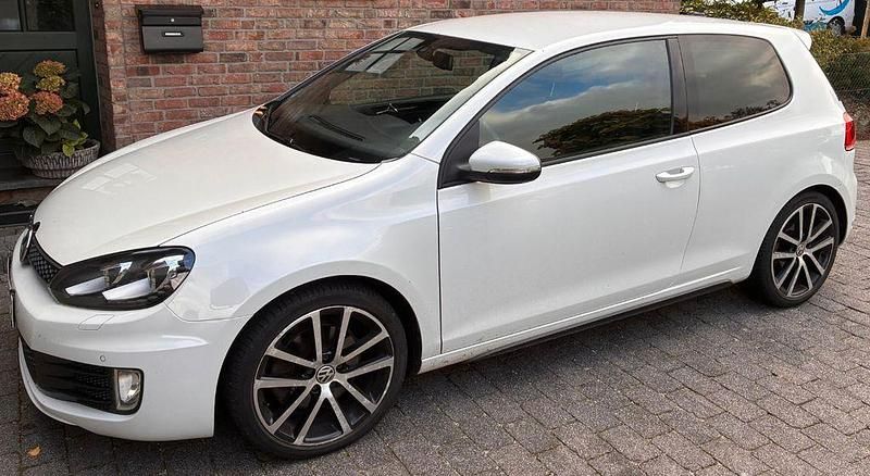 Weiß Gebraucht 2011 VW Golf VI GTD Limousine | 5.999 € (Fairer Preis) - Bild 1/4