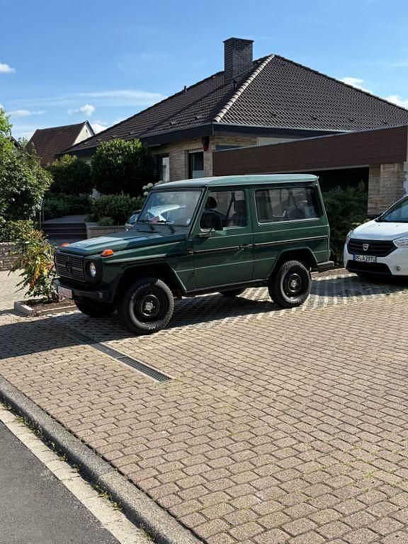 Grün Gebraucht 1993 Mercedes G290 SUV | 25.000 € - Bild 1/4
