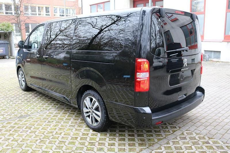 Gebraucht Peugeot Traveller Allure 177 PS (130 kW) 2017 Schwarz Van / Kleinbus