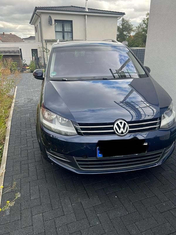 Blau Gebraucht 2011 VW Sharan R-line Van / Kleinbus | 8.450 € - Bild 1/4