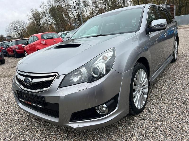 Grau Gebraucht 2010 Subaru Legacy Limousine | 2.950 € (Fairer Preis) - Bild 1/4